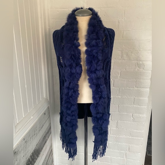 Rabbit fur knit vest - Picture 1 of 7